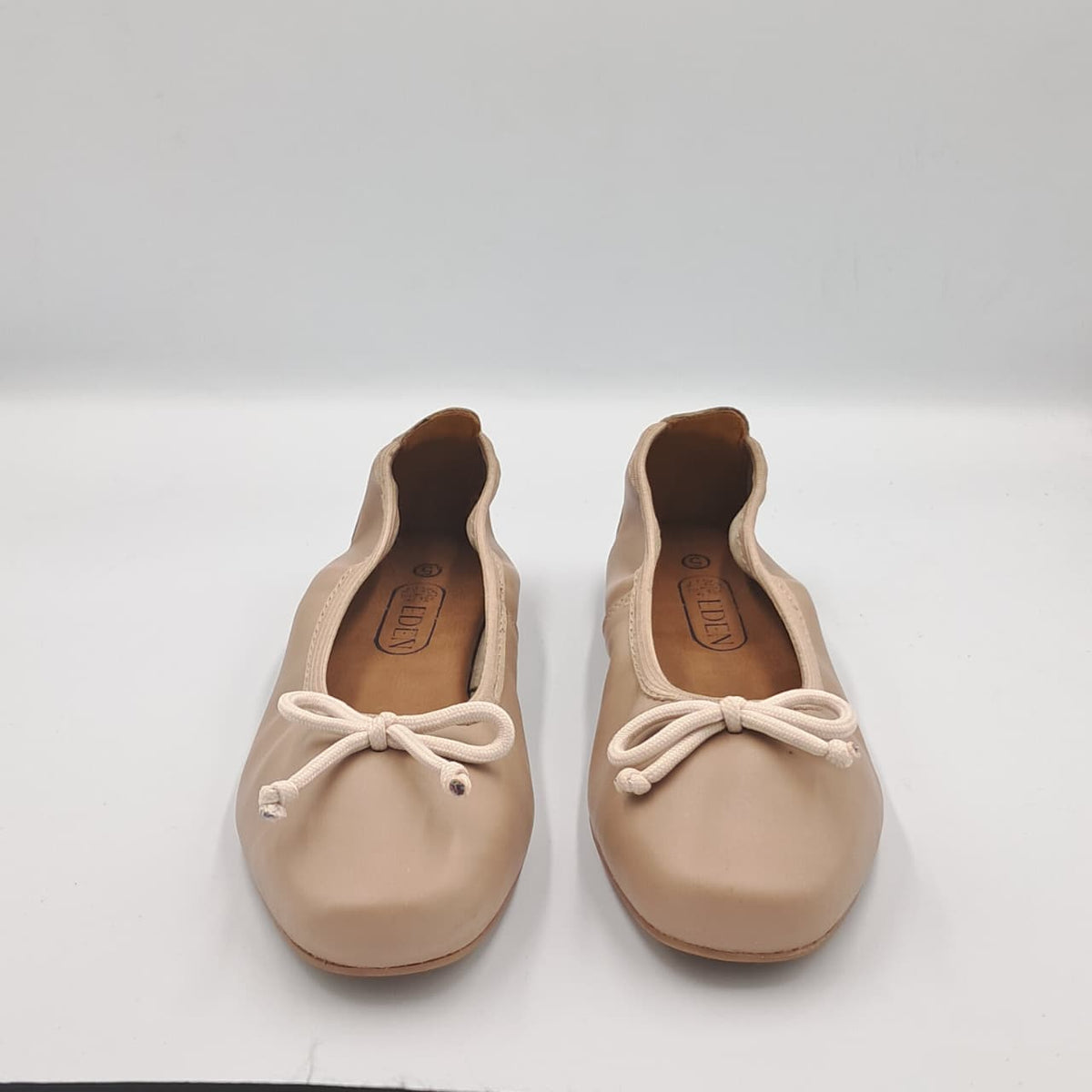 Elasticated Bow Pump - Leather