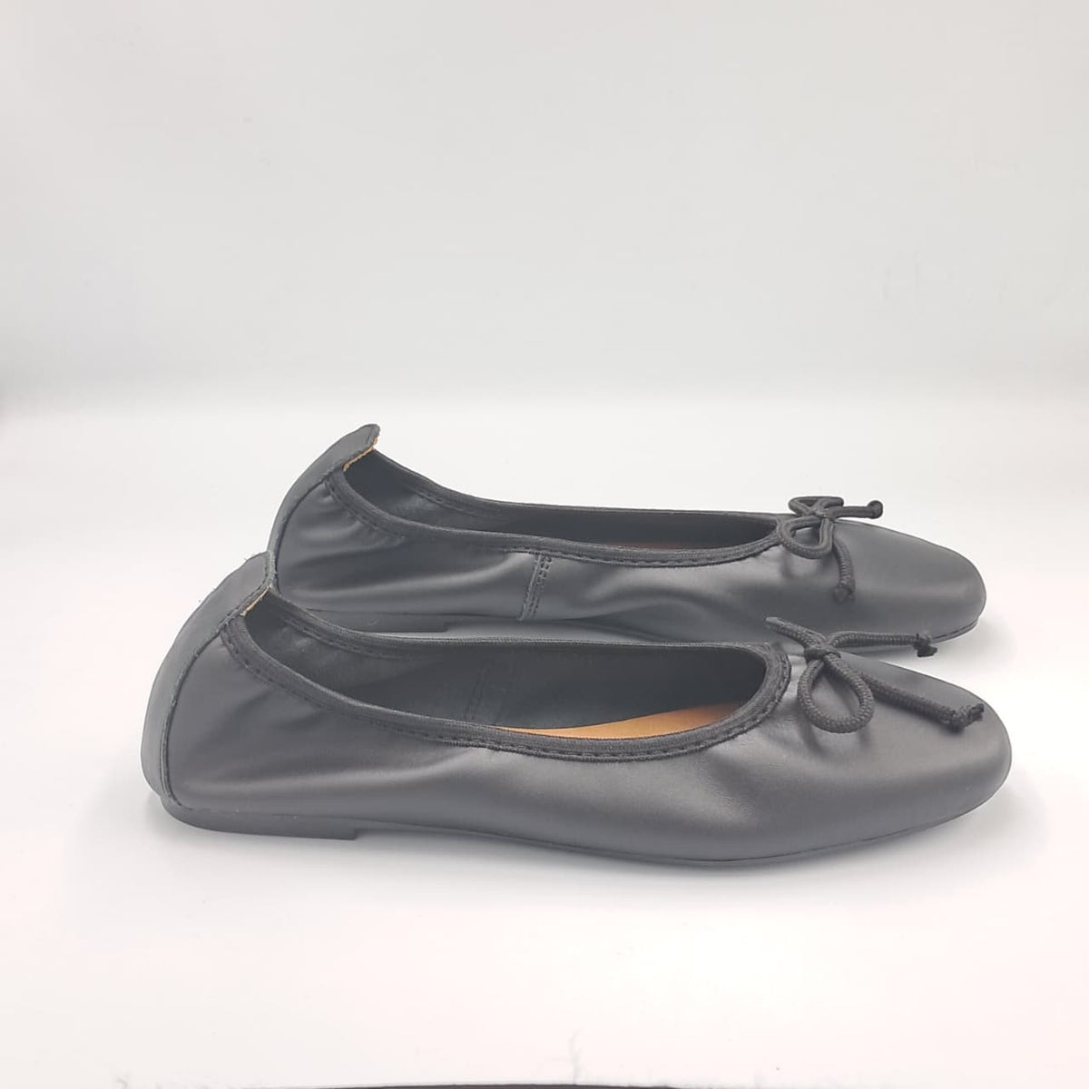 Elasticated Bow Pump - Leather